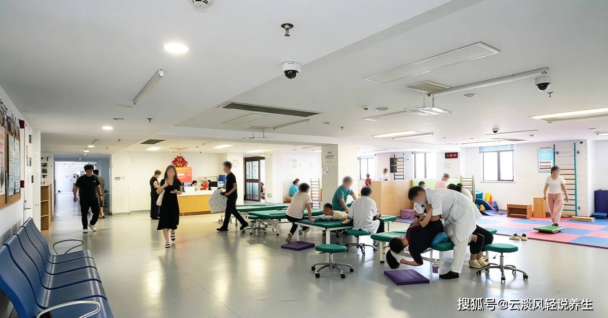 孩子走路姿势异常、发育落后，这些脑瘫早期症状你注意到了吗？
