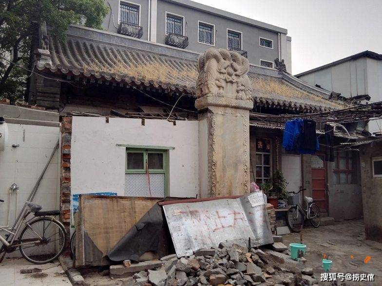 北京文昌庙，曾位列“五坛八庙”之一庙，碑文为大学士刘墉书丹，堪称书法珍品