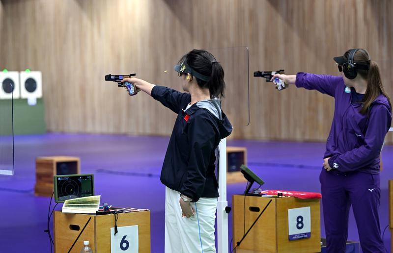 亚运射击女子25米手枪团体赛 中国队夺金韩国队摘银