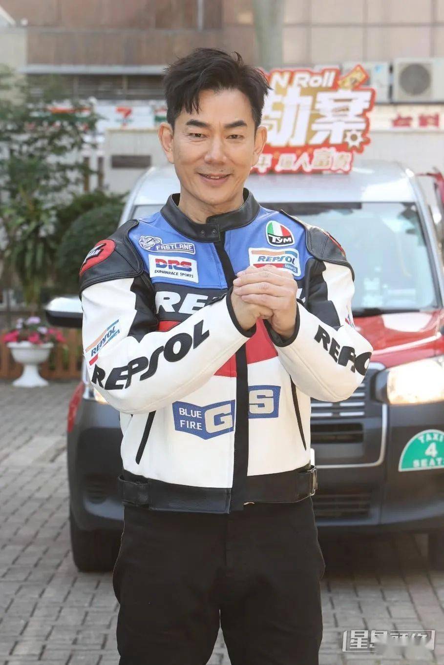 任贤齐公开派100万现金奖励员工原因,自觉平时太刻薄做补偿_郭富城