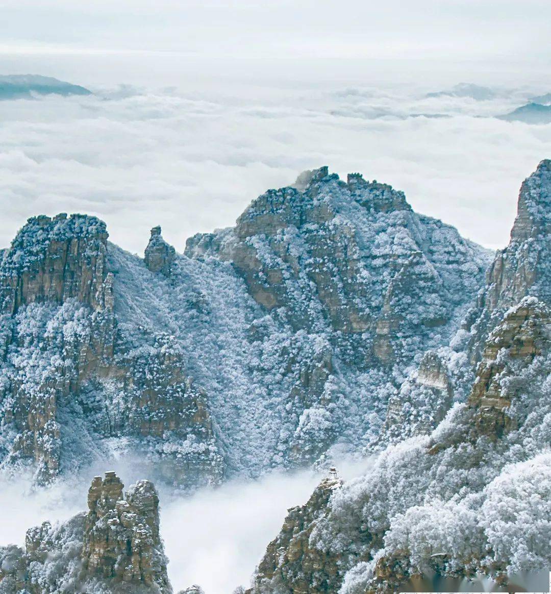 白石山,狼牙山,古北嶽(常山),虎山,青虛山等蒼茫遼闊,靜謐美好.