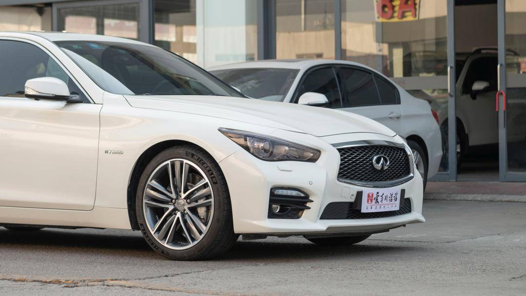 5l v6的英菲尼迪q50是為了省油?_搜狐汽車_搜狐網