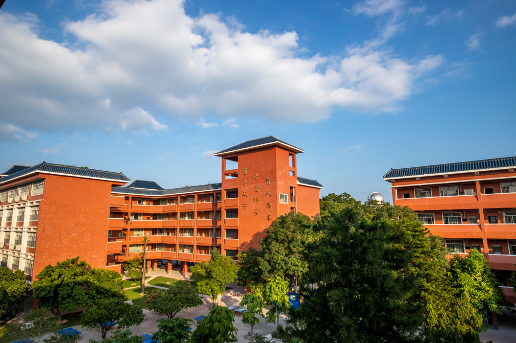 从城区到农村,从小学到中学,从化区将薄弱学校,农村学校纳入集团化办