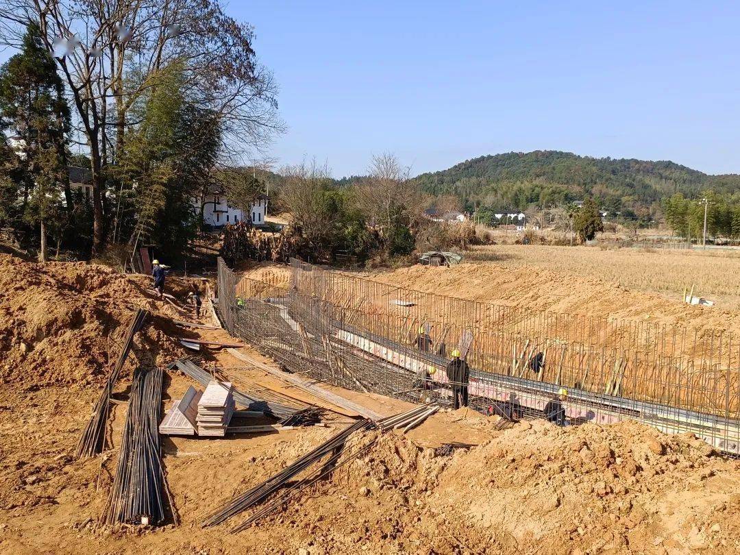 由於長期以來南豐地區在稀土開採和加工過程中產生的大量廢水直接排放