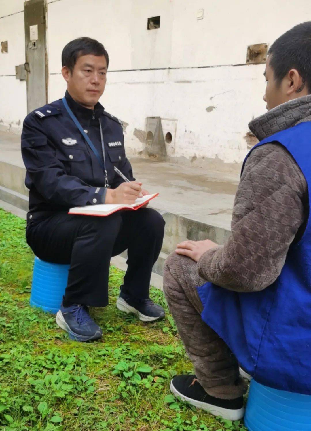 【庆祝中国人民警察节】我眼里的他(她)_爸爸_叔叔_人生