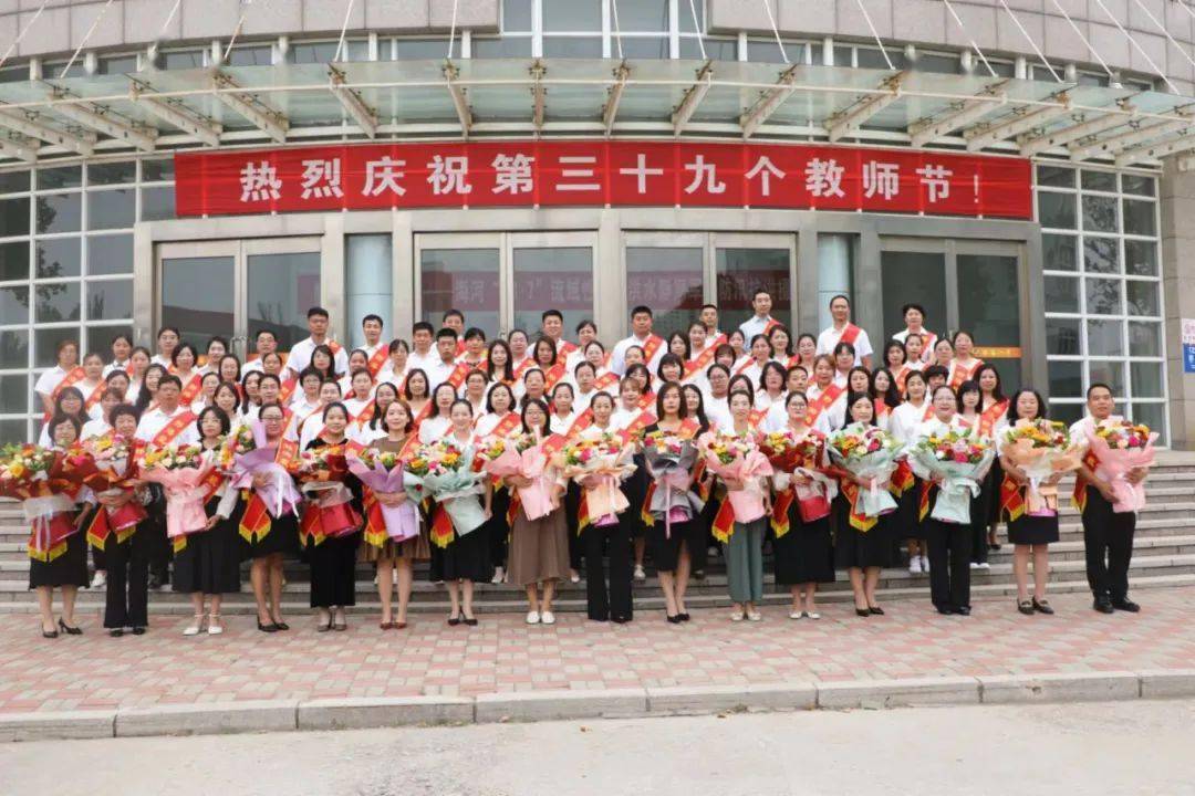 教育内外发展环境不断优化区第十四小学和天津外国语大学团泊实验学校