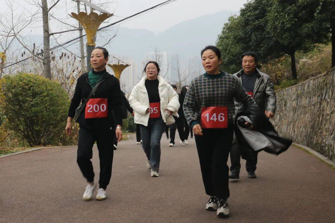 縣總工會,縣婦女聯合會,縣教育體育局承辦,洋川街道,縣體育事業發展