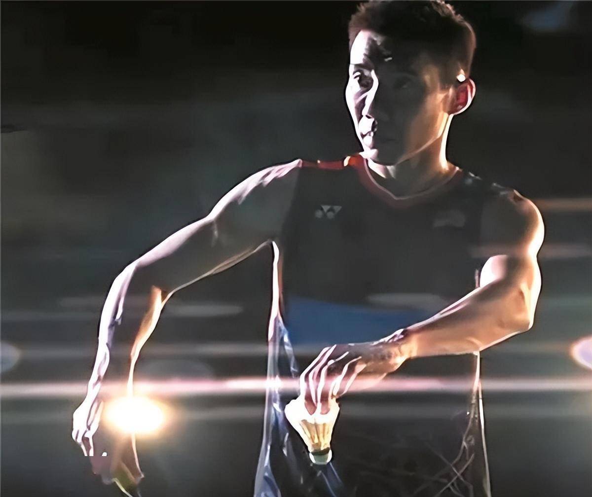 "悲情英雄"李宗伟,为治癌花936万续命,流泪称:抗癌太痛苦了_林丹_羽毛