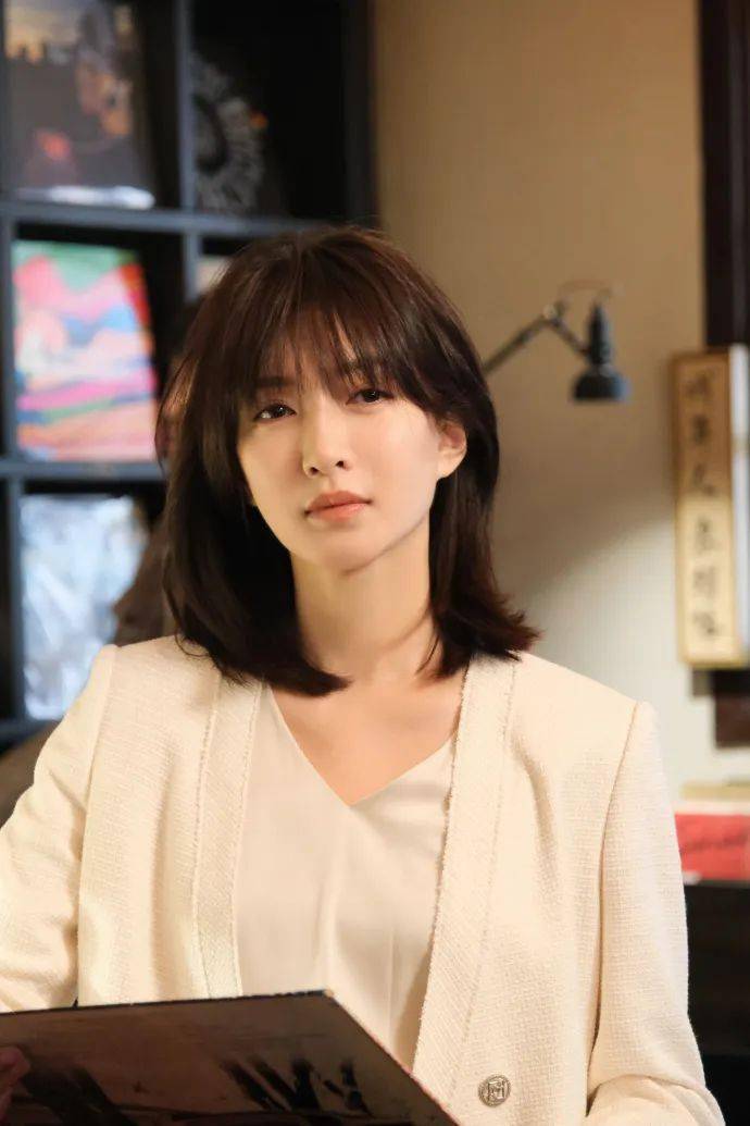 江疏影被大佬抛弃?陆毅退圈了?邓家佳人缘差?姨太问答_女儿_评论_儿子