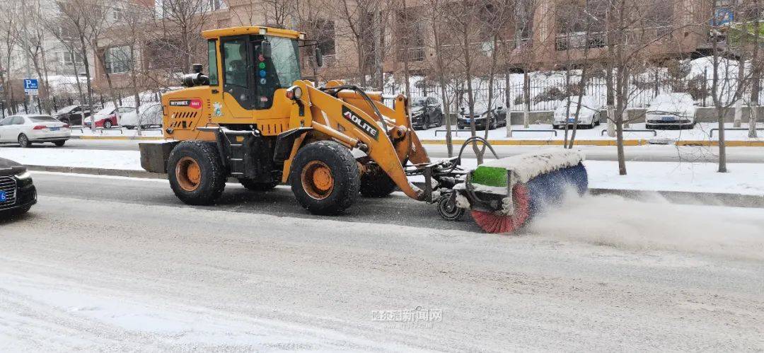 冰城清冰雪工作進行中|交警部門發佈出行注意事項和安