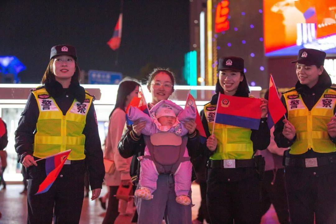 【人民警察節】上海楊浦夜空為人民警察節點燃!_公安_城市_群眾