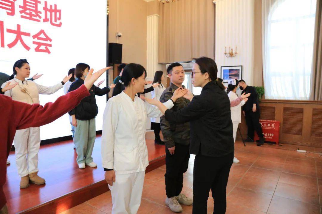 【汤医新闻】北京小汤山医院举办爱国主义教育基地讲解员培训大会