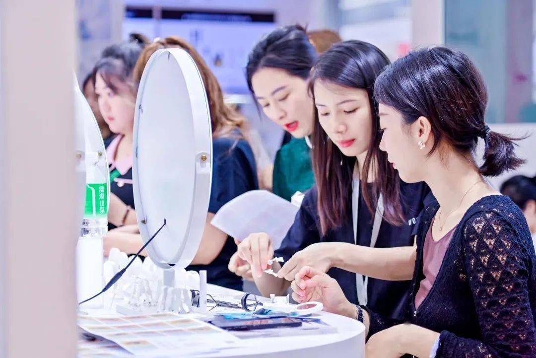 美甲美睫市场红利一次拿捏!这个3月来a区2.2&3.2展馆_企业_品牌_产品