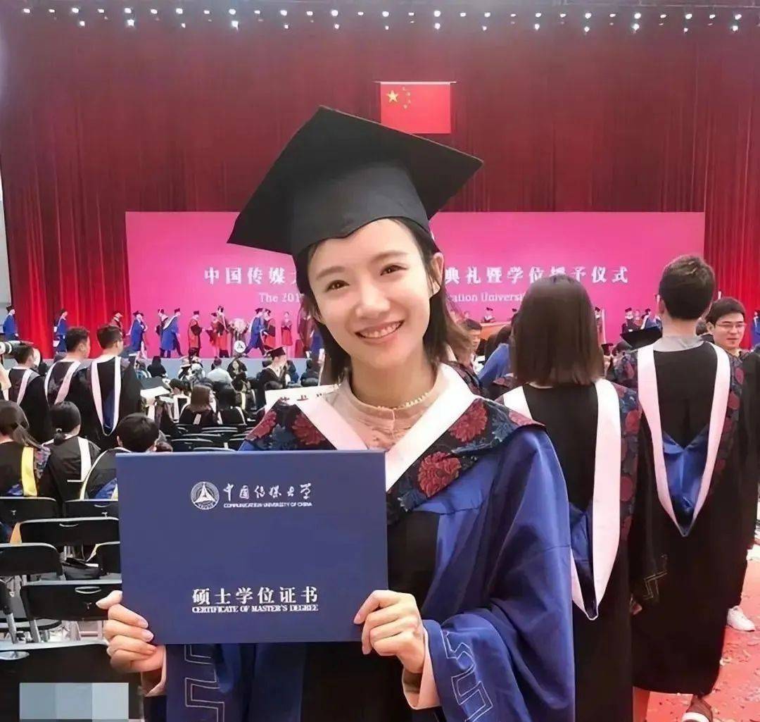 董卿选择的接班人,拿下大赛冠军却拒入央视,4年过去她后悔了吗_蔡紫