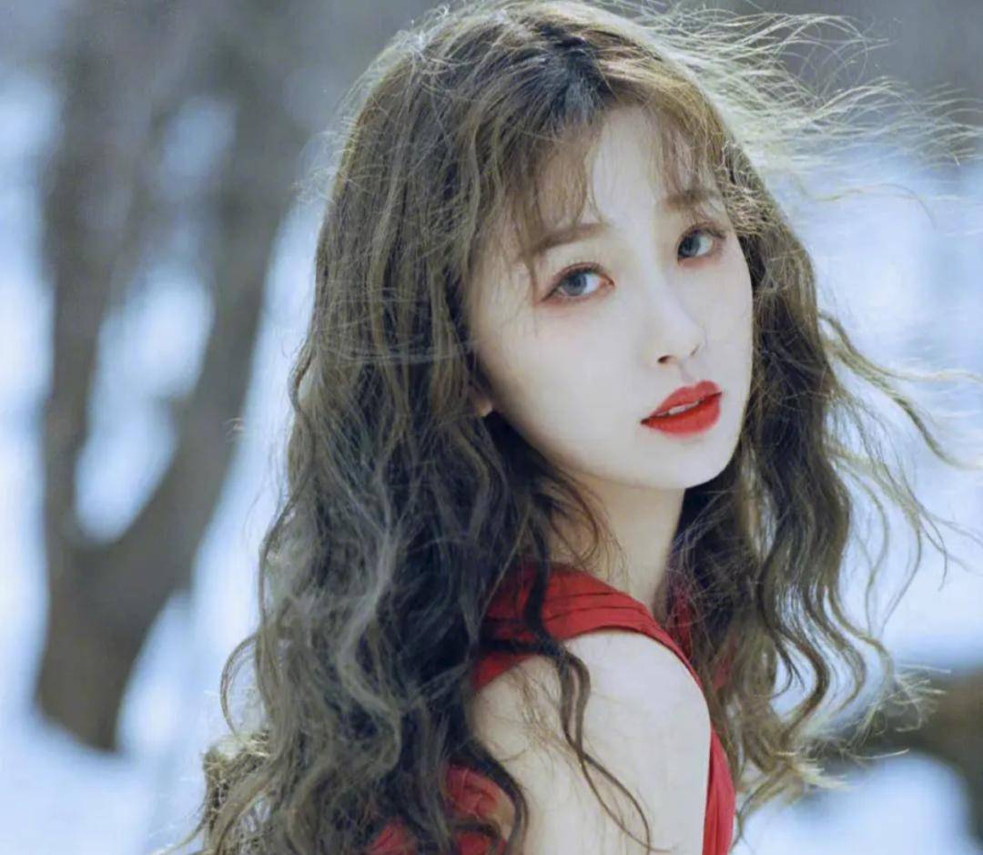 唐嫣压番刘诗诗?虞书欣凉透了?霍尊复出的瓜?迪丽热巴怂了?