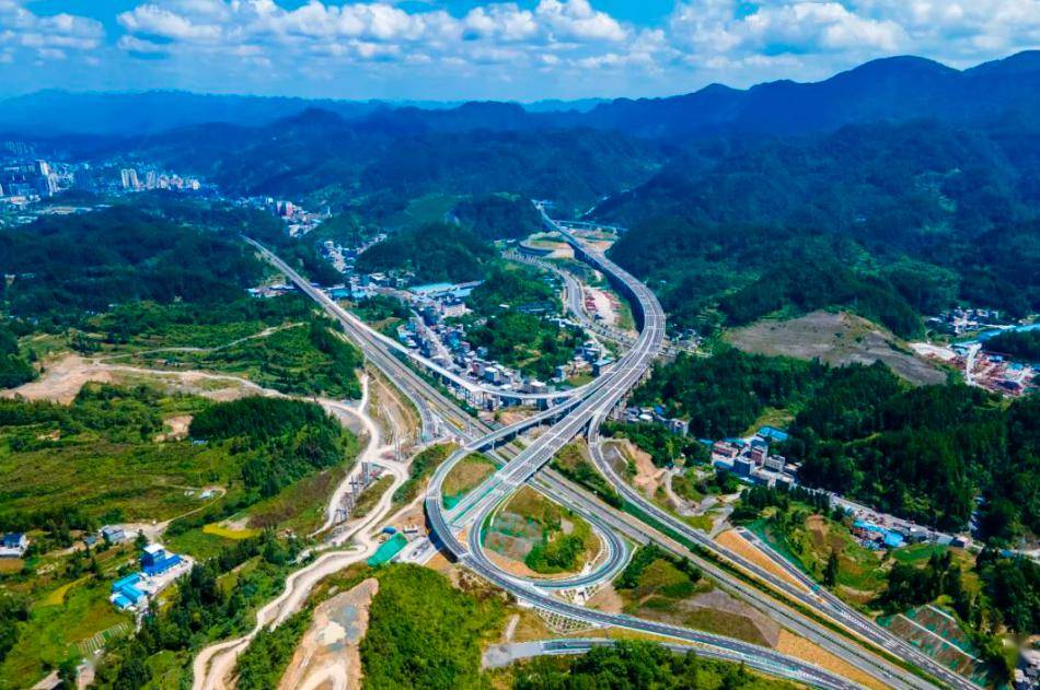 湖南长沙至株洲将建双向八车道高速公路 | 行业瞭望