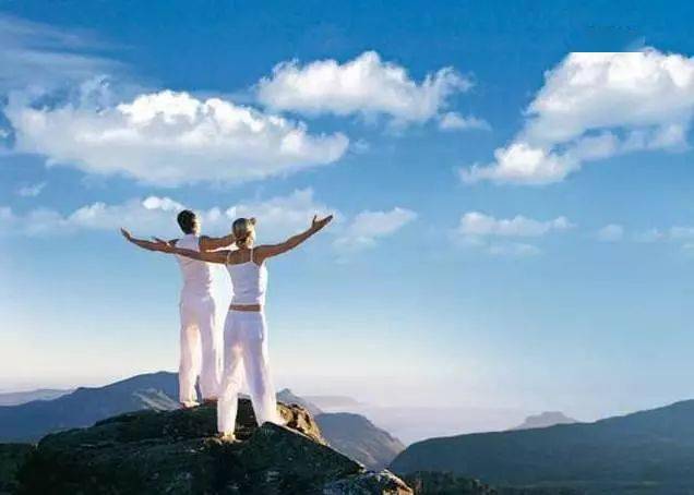 坏习惯六:吃发霉食物花生,大豆,米,面粉等发霉后,可产生黄曲霉素,这是