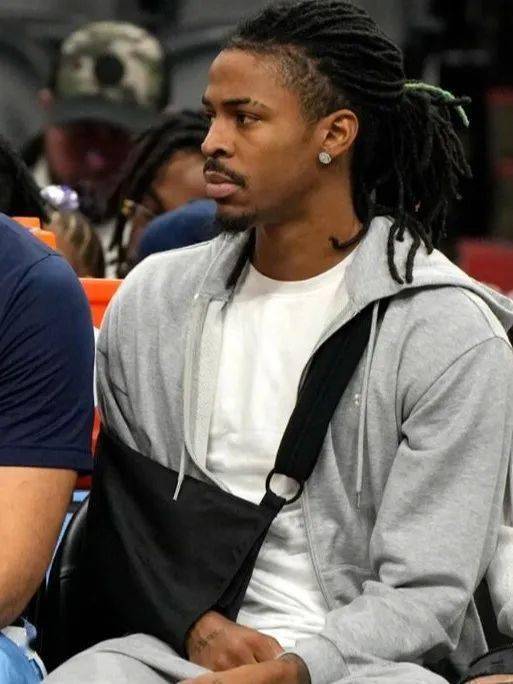 接连有多位核心都因伤不断倒下,这个联盟还没来得及聆听枪王子弹上膛