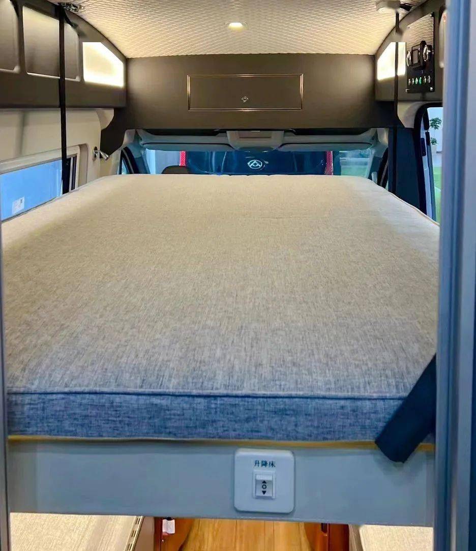 欢喜大通V90 B型房车 后置厨卫＋电动吊床 尽享品质之旅_搜狐汽车_搜狐网