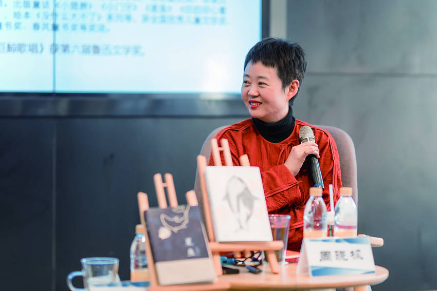 在散文写作里勇敢地敞开自己_晓枫_文学_世界