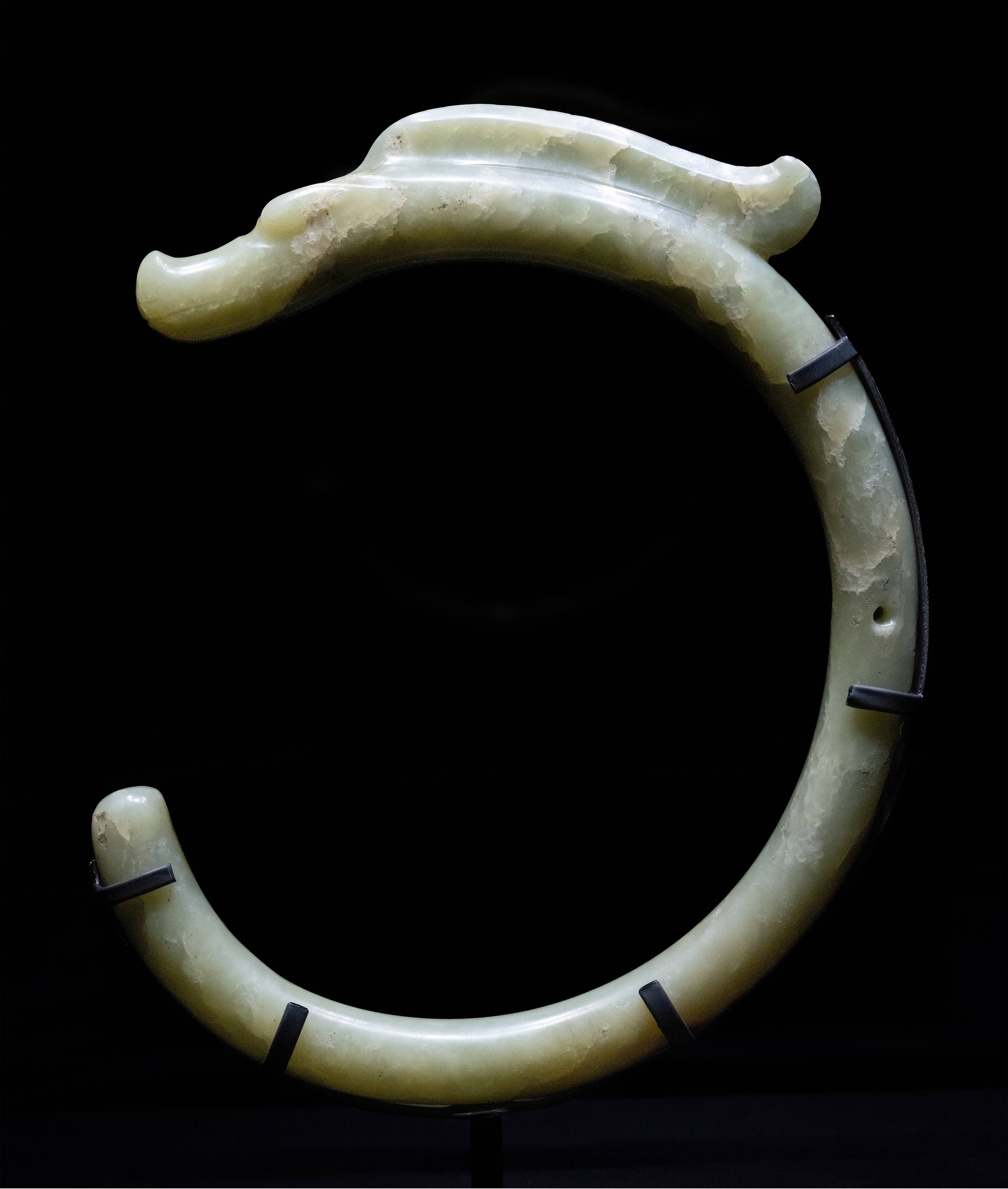 新石器时代 碧玉 c 形龙 中国国家博物馆藏要了解龙在玉器中的最早