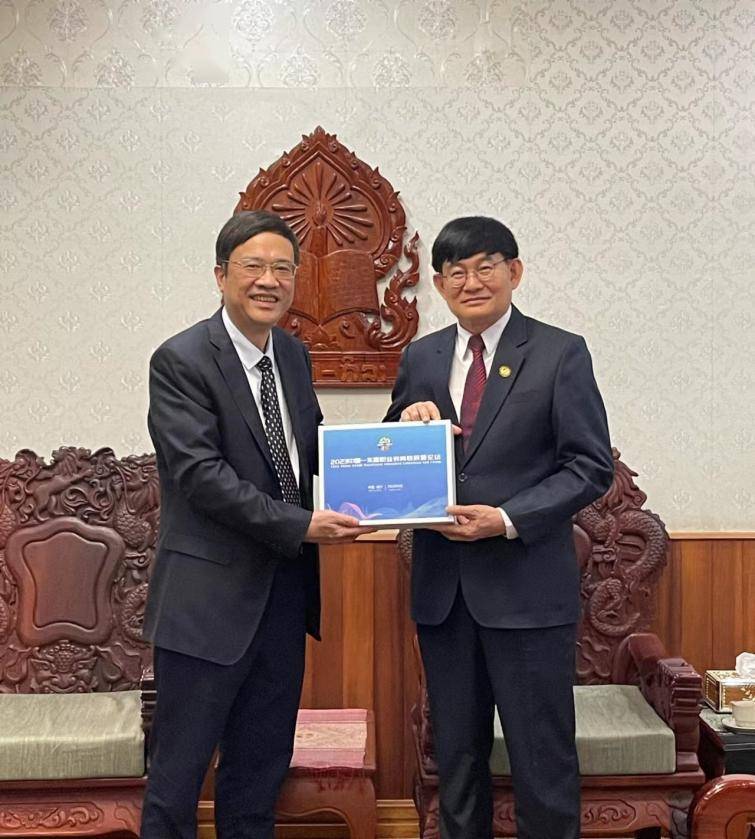 老挝教育体育部,老挝国立大学及其孔子学院,苏发努冯大学及其孔子学院