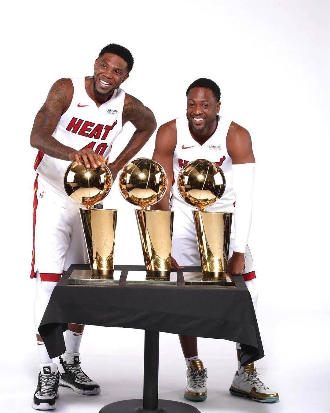 韦德退役1736天,明天热火退役哈队球衣_哈斯勒姆_球员_包括