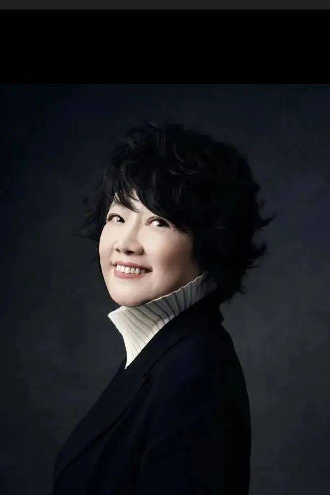 陈钢,著名作曲家,主要作品有小提琴协奏曲《梁祝》(和何占豪合作)《王