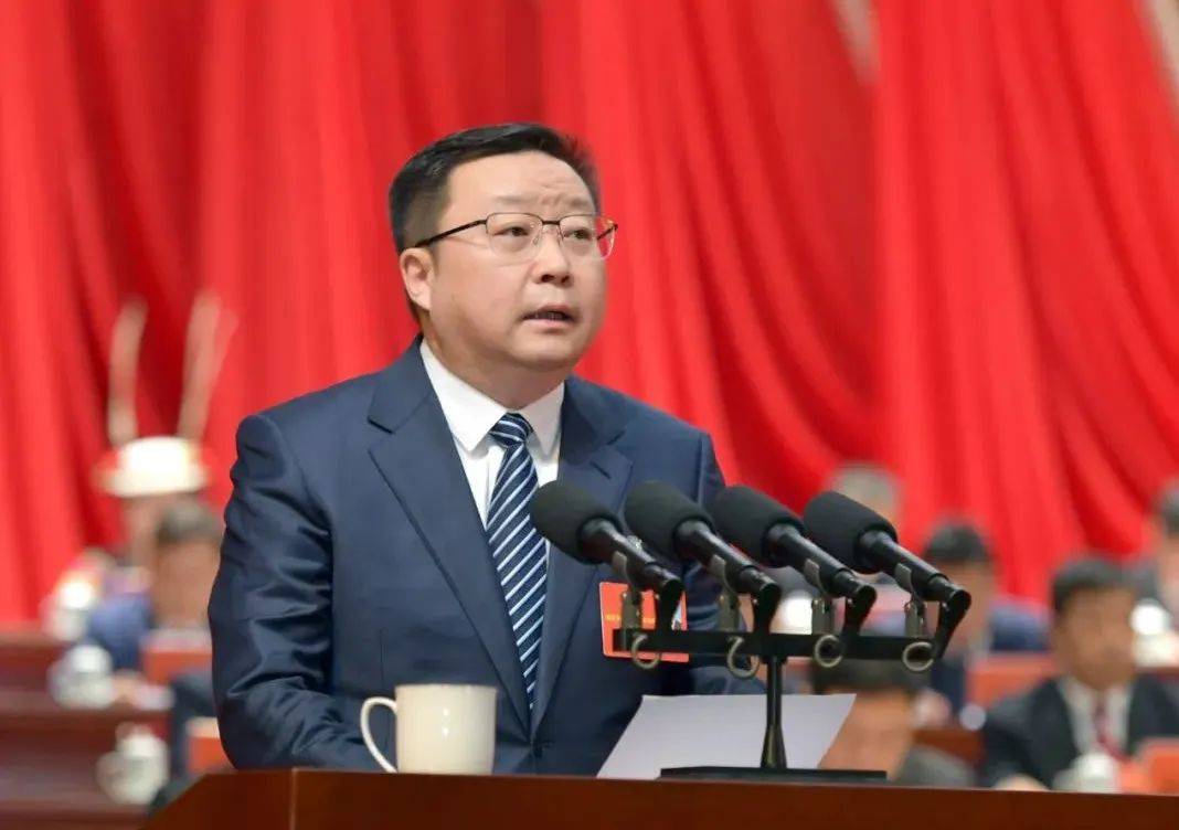 陇南市人民政府市长  刘永革第五届人民代表大会第三次会议上——2024