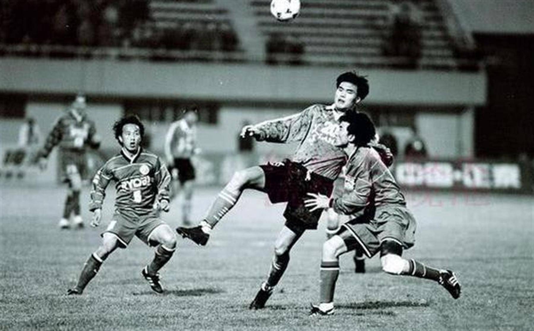 也要为北京队踢球,悍将足球之路太曲折_胡建平_专业队_高峰