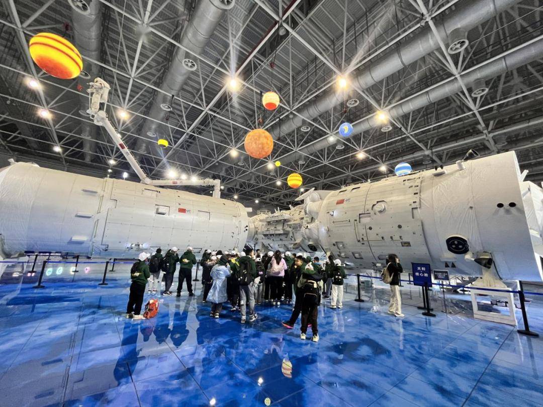 "拥抱大湾区" | 勐腊县第一小学开展研学活动_澳门_太空中心_金莲花