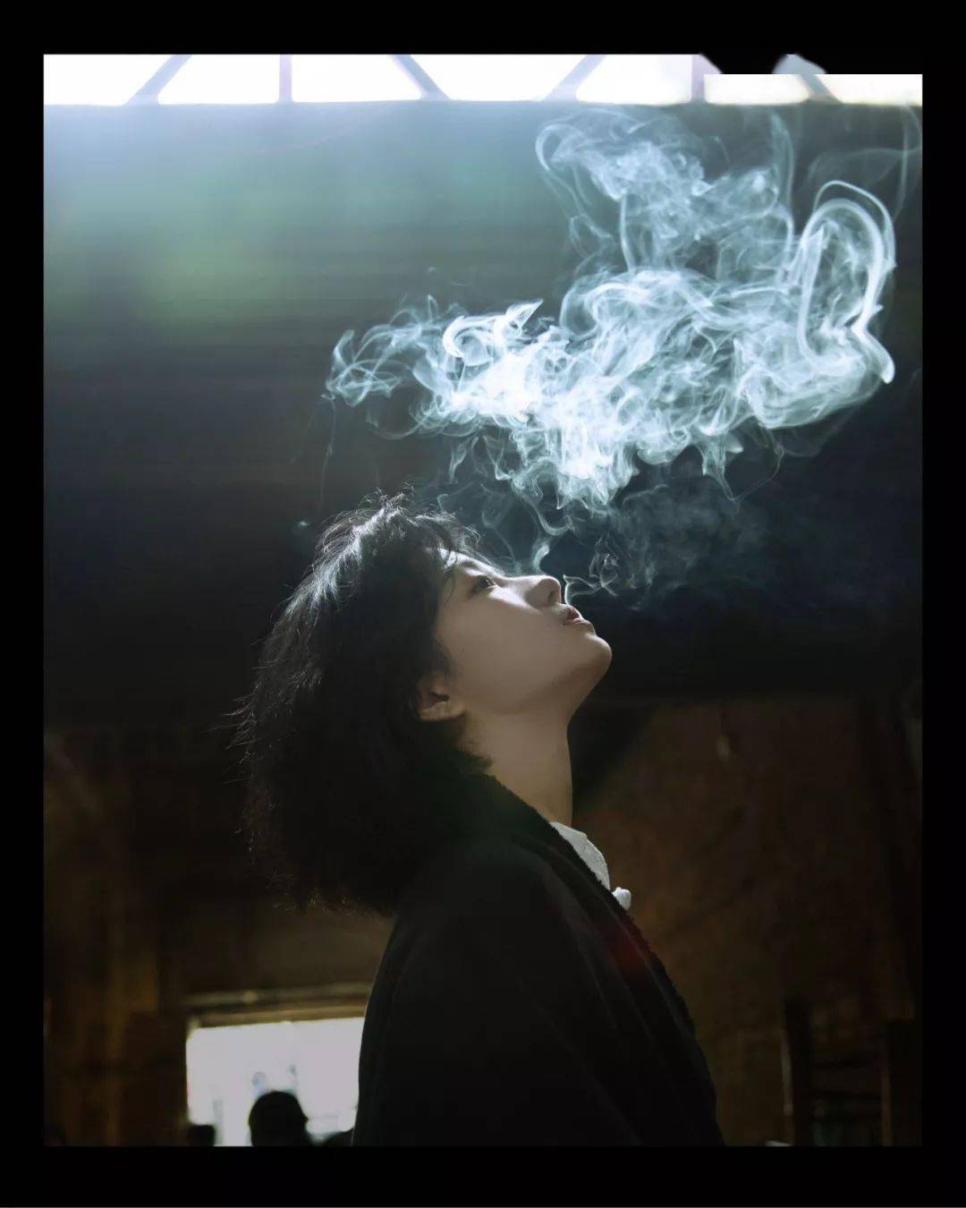 音乐名:oltremare    音乐人:ludovico einaudi醉过才知酒浓,爱过才知