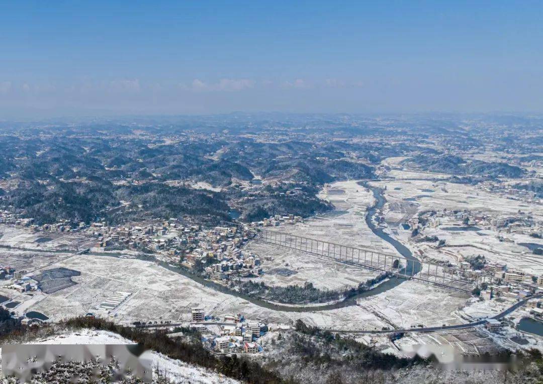邵东佘湖山风景名胜区的雪景好美!