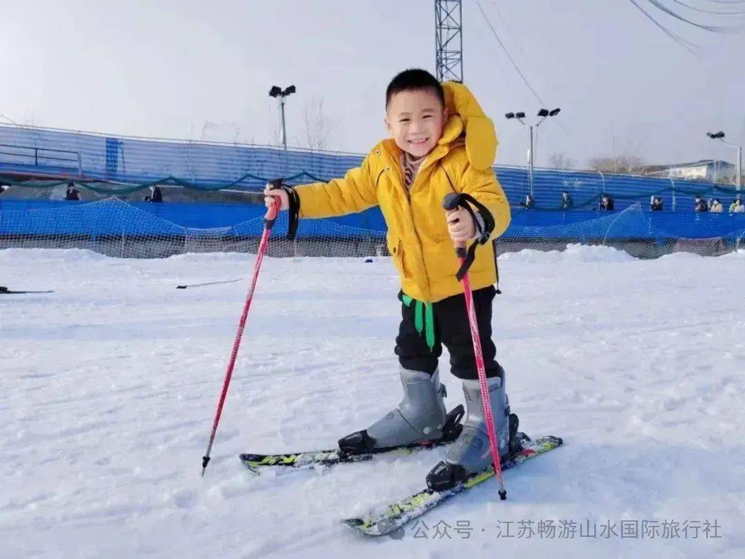 雪質一流,專業滑雪區,歡樂嬉雪區,雪地坦克,雪地轉轉,趣味滑雪圈,冰雪