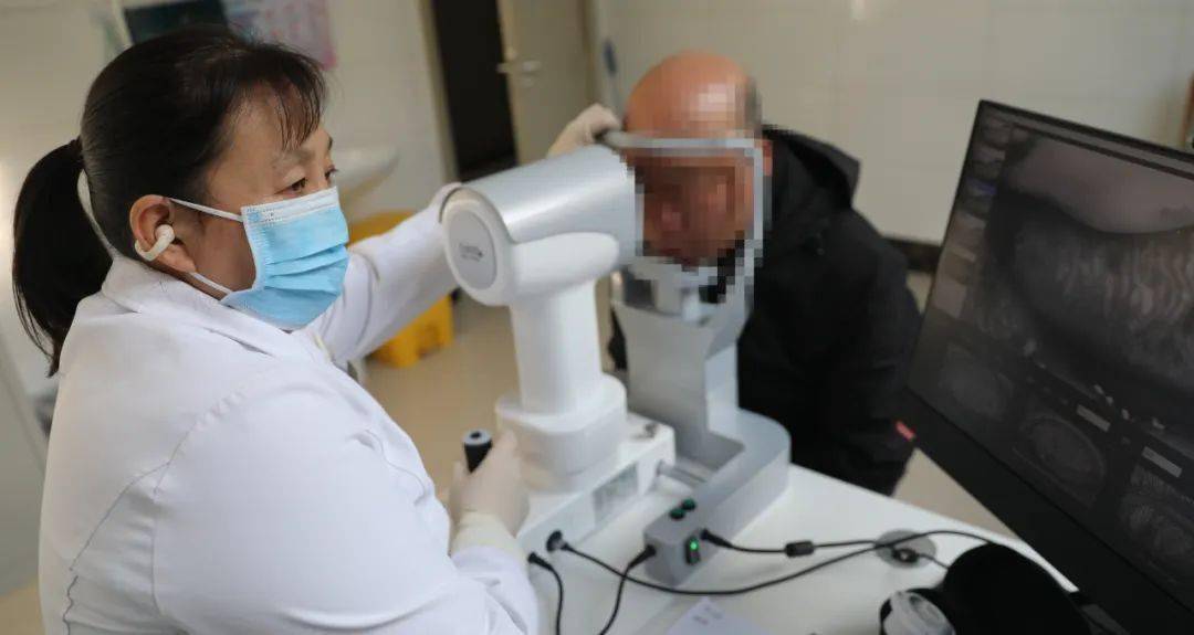 干眼综合检查仪是一款可以诊断干眼症睑板腺功能障碍的设备,该仪器