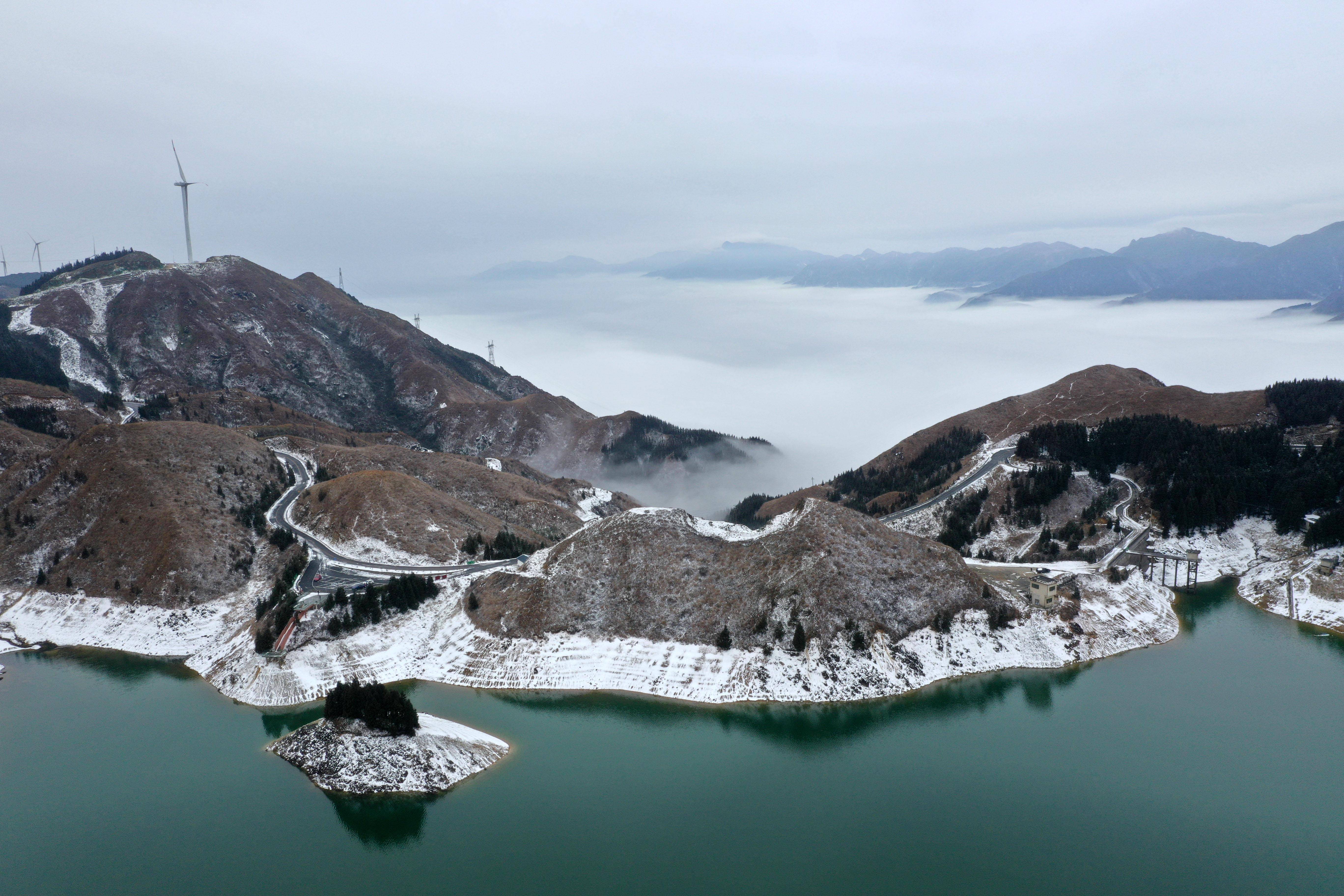 广西全州:雪落天湖