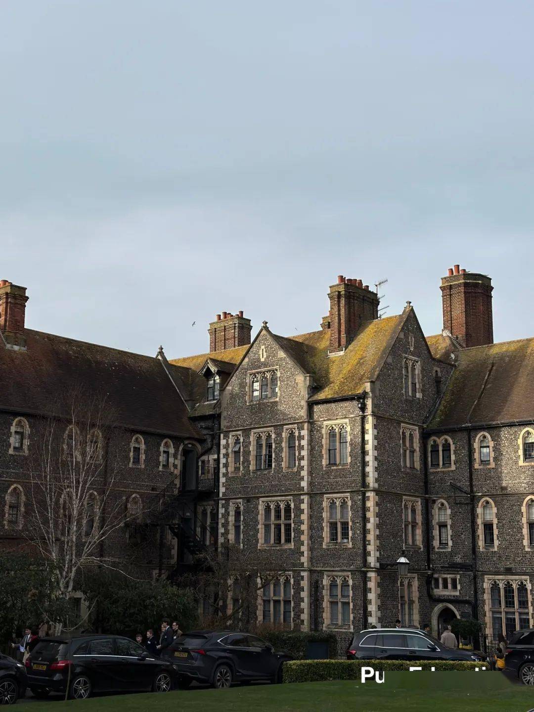 学术超强,学费很顶的英国顶尖中学长啥样?_布莱顿_家长_公学