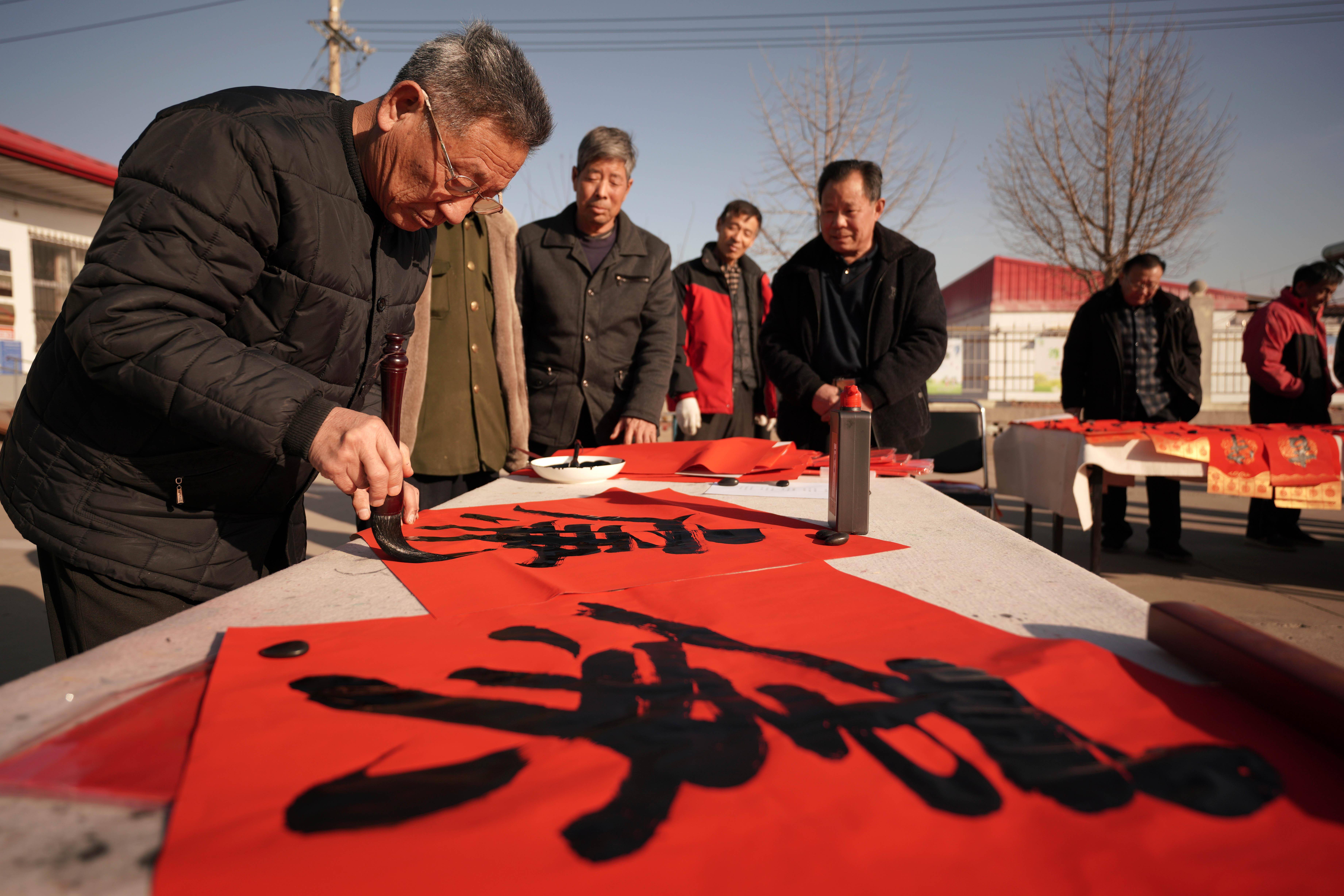河北巨鹿:送"廉"进乡村_书法_爱好者_新华社