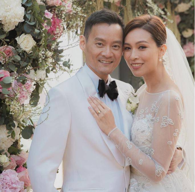 58岁梁荣忠遭旧同事惊爆已婚!_朱慧敏_钟丽淇_形象