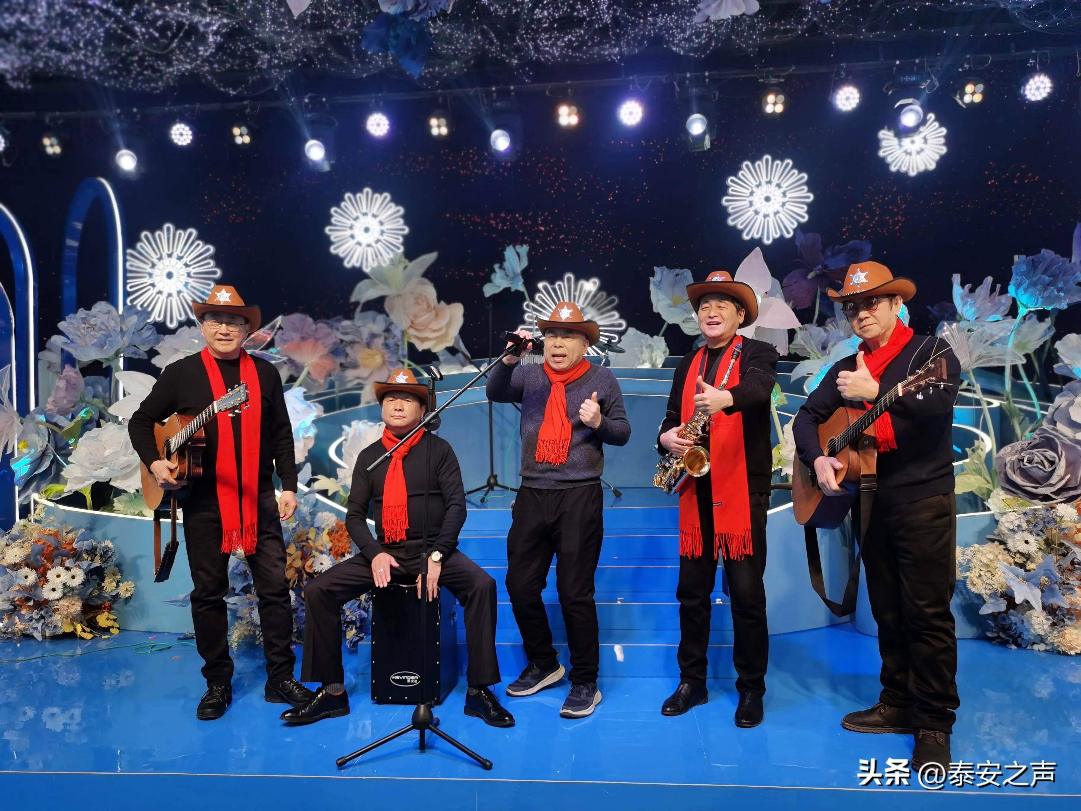 泰安市第三届假面舞会 何日君再来 隆重举办_邓丽_小姐_文化