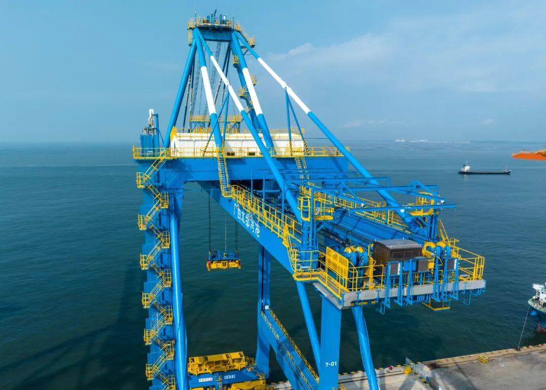 智慧"加速度"——看钦州港如何扩能优服打造高水平国际门户港_自动化