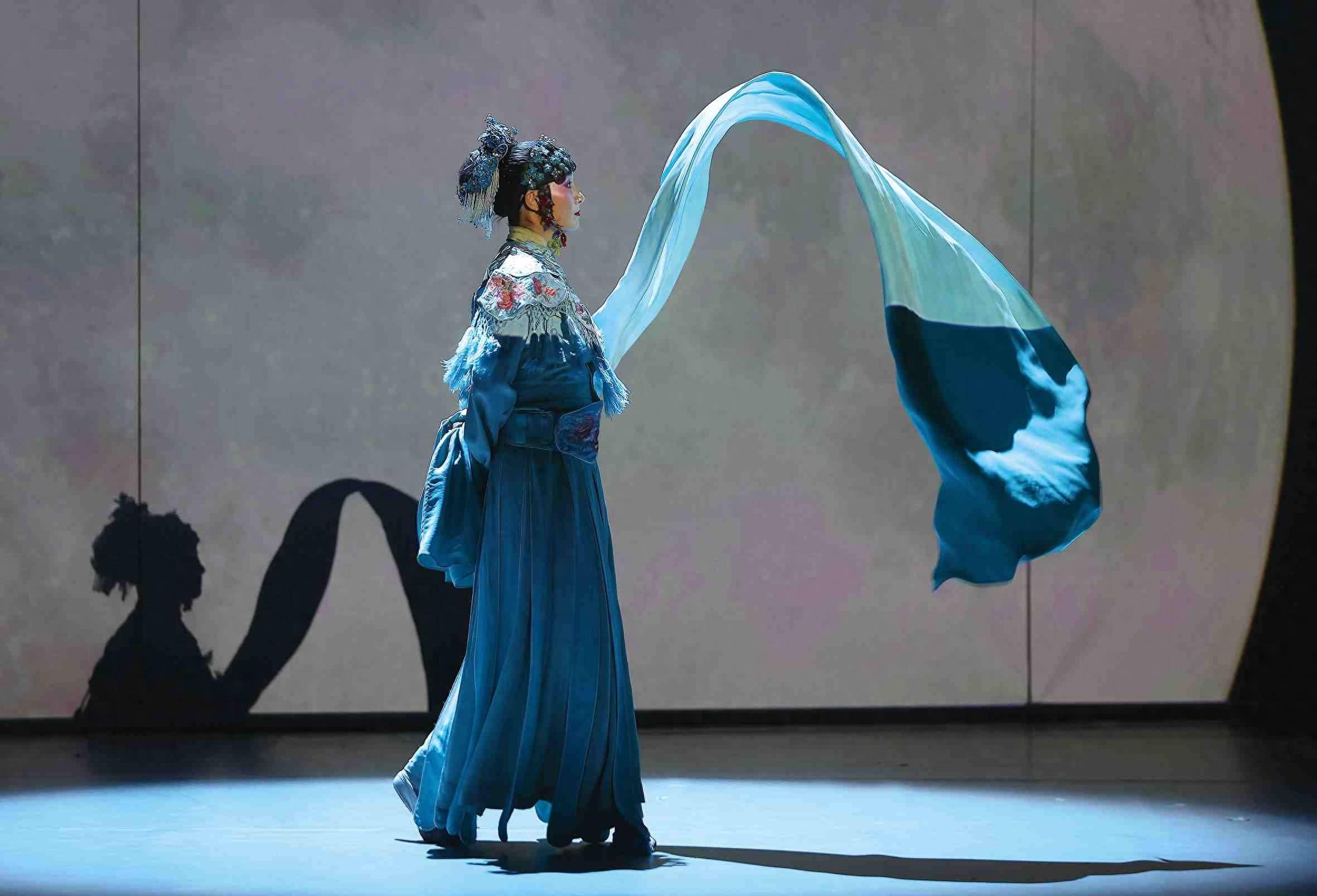 王亚彬:"舞剧《青衣》也是我的梦"_水袖_中国_舞蹈