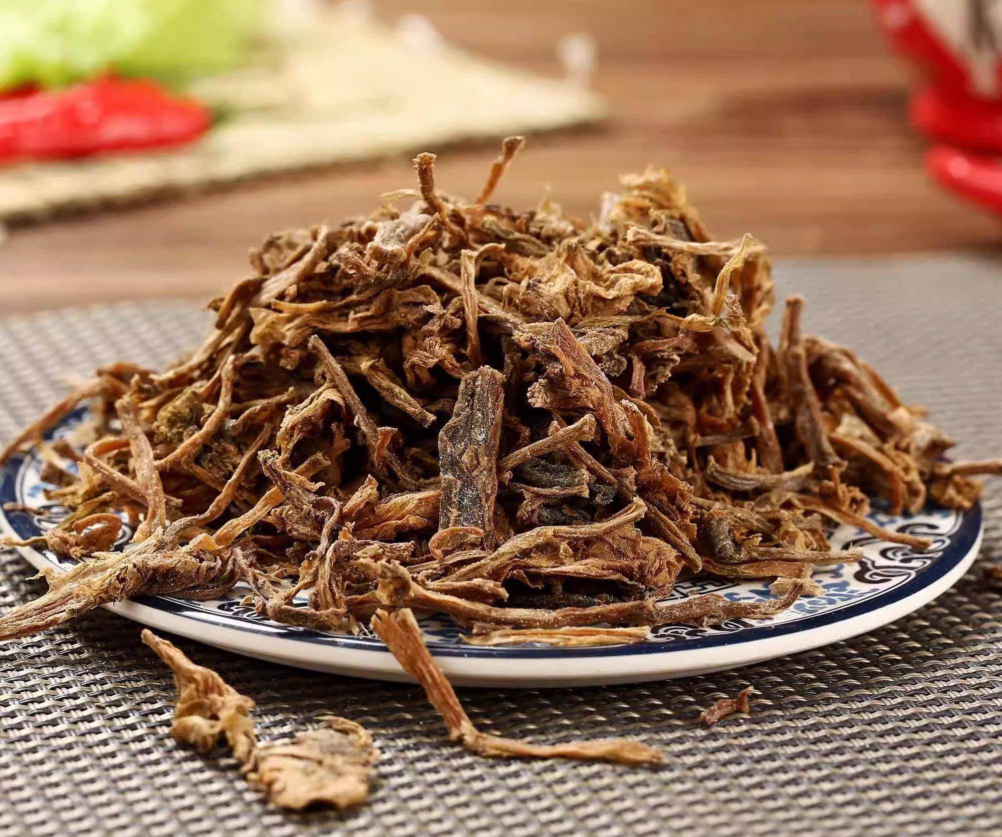 四:梅干菜,以前很多人喜欢将经典名菜"扣肉梅干菜" 端上年夜饭餐桌