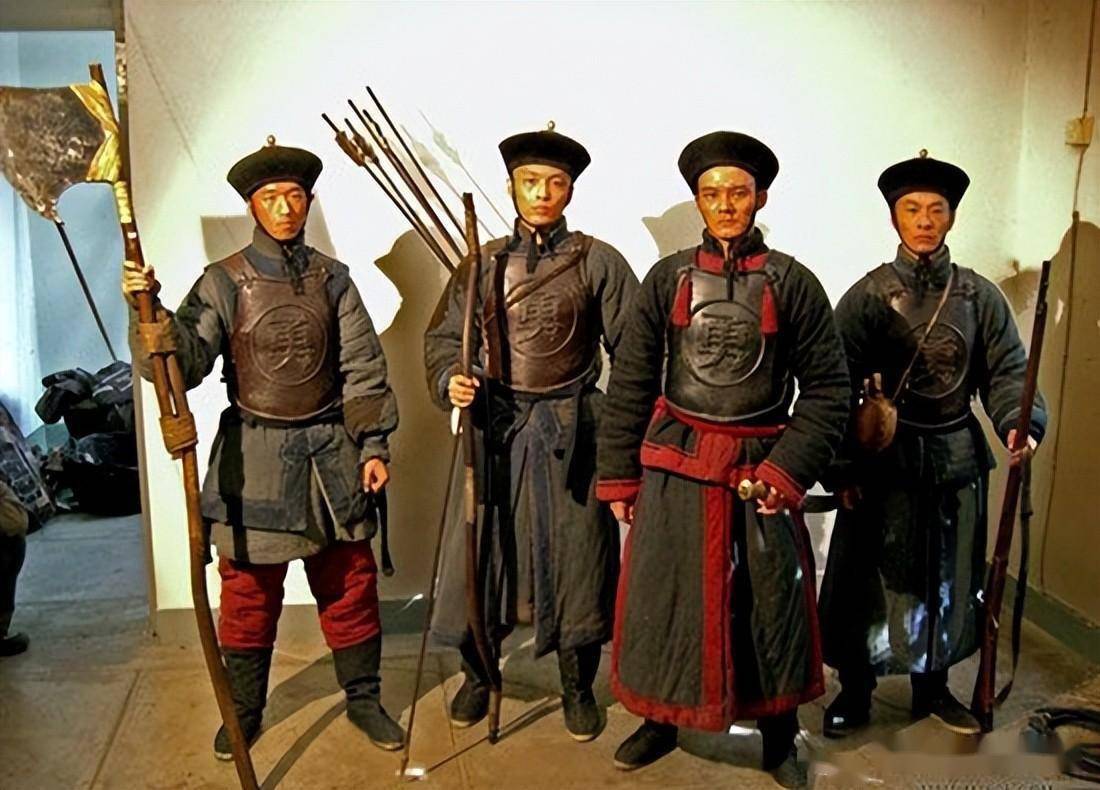 一等轻车都尉,总兵700两;二等轻车都尉650两;三等轻车都尉,副将600两.