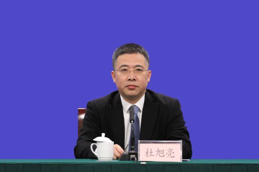 主任杜旭亮,省科技厅厅长高鹰忠,省商务厅党组书记,厅长韩杰,省经信厅
