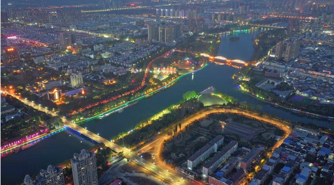 活动地点:沙澧河风景区银沙滩区域活动时间:2024年2月1日起常态化进行