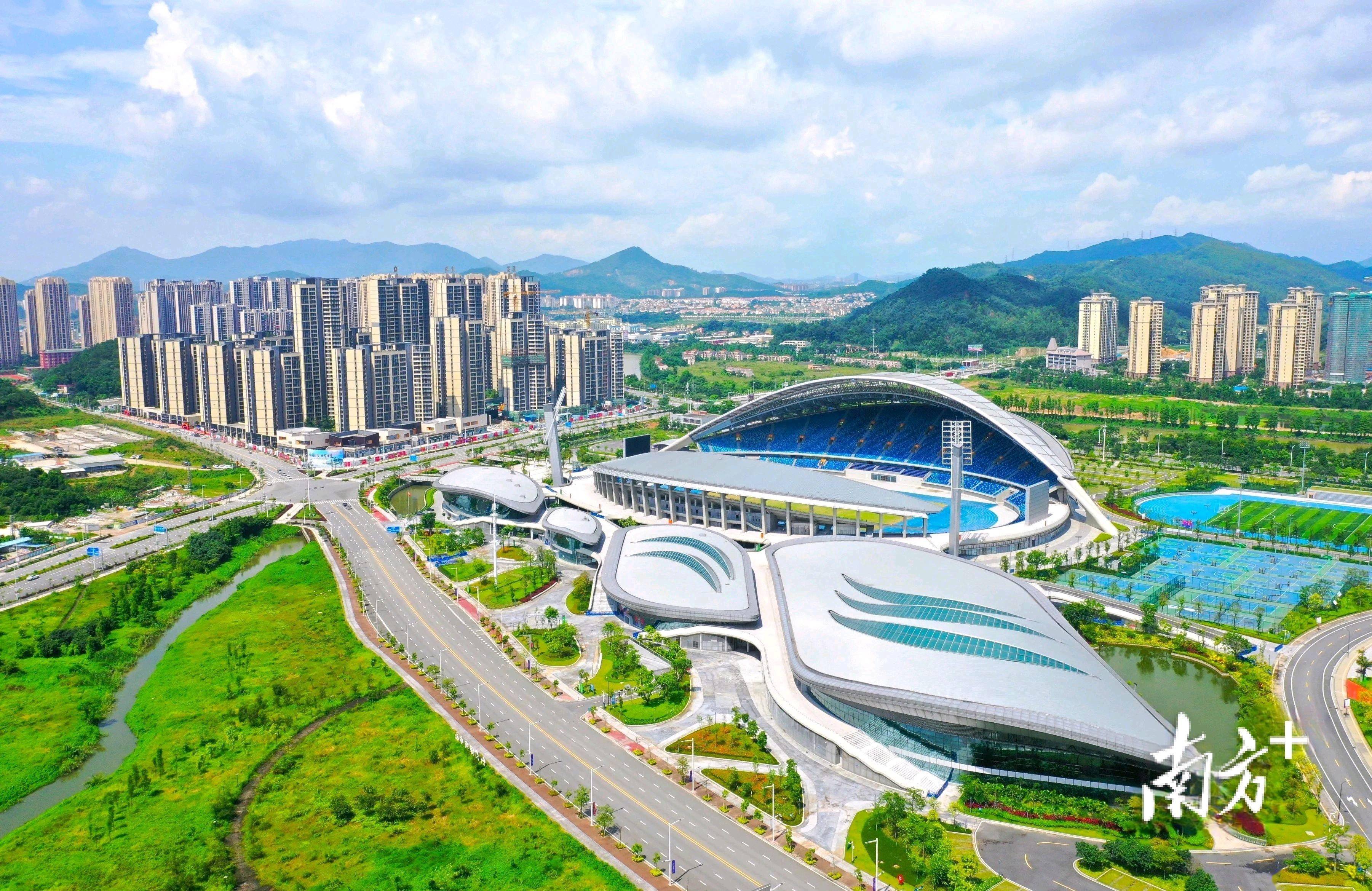 增速创近6年新高!江门建筑业为何韧性十足|江门两会