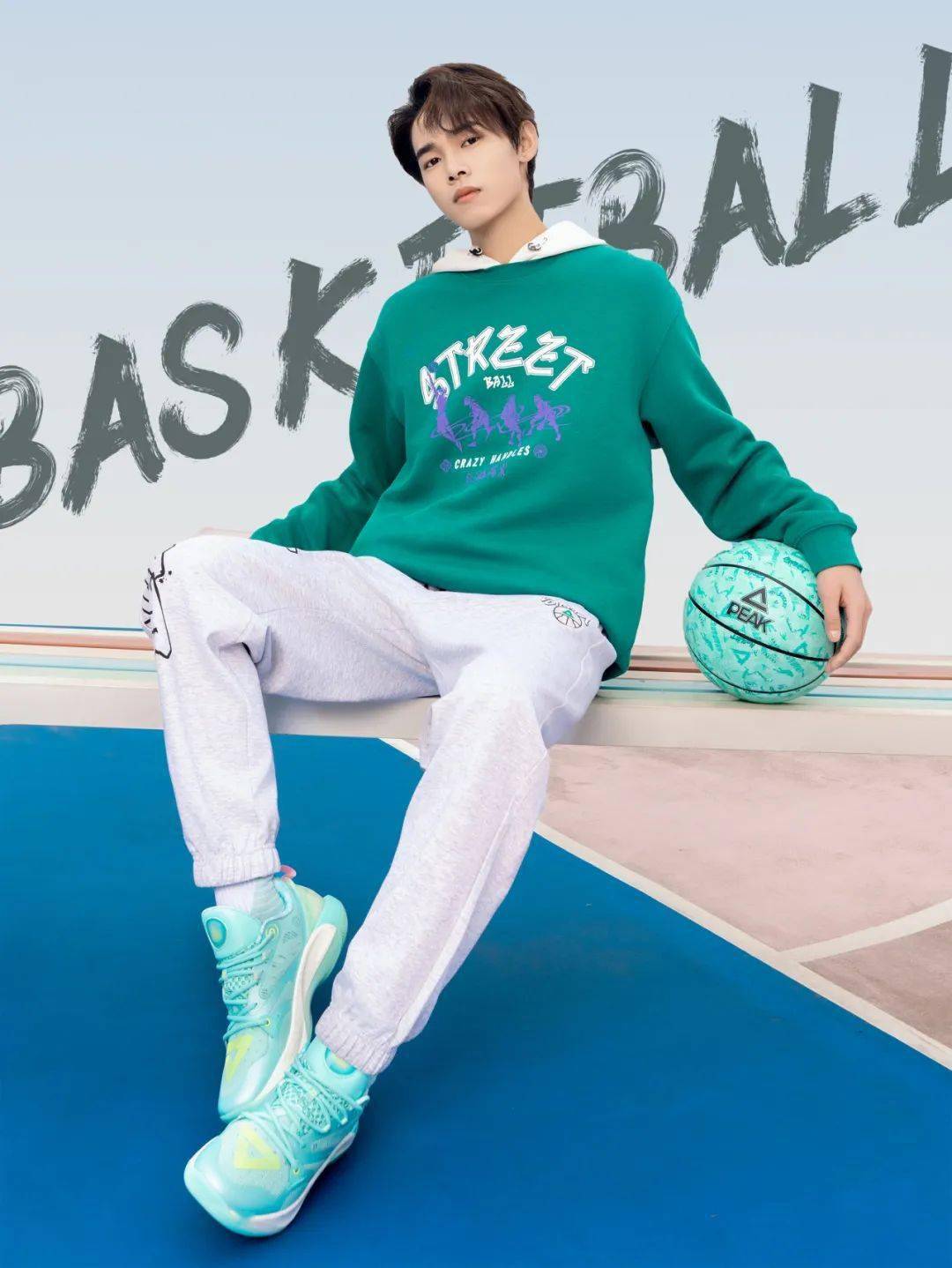 匹克品牌代言人维金斯球星专属系列-驭空者