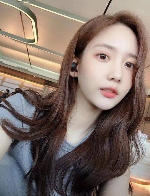 然而就在引起话题后,韩瑞熙丢下一句"这是伪造的聊