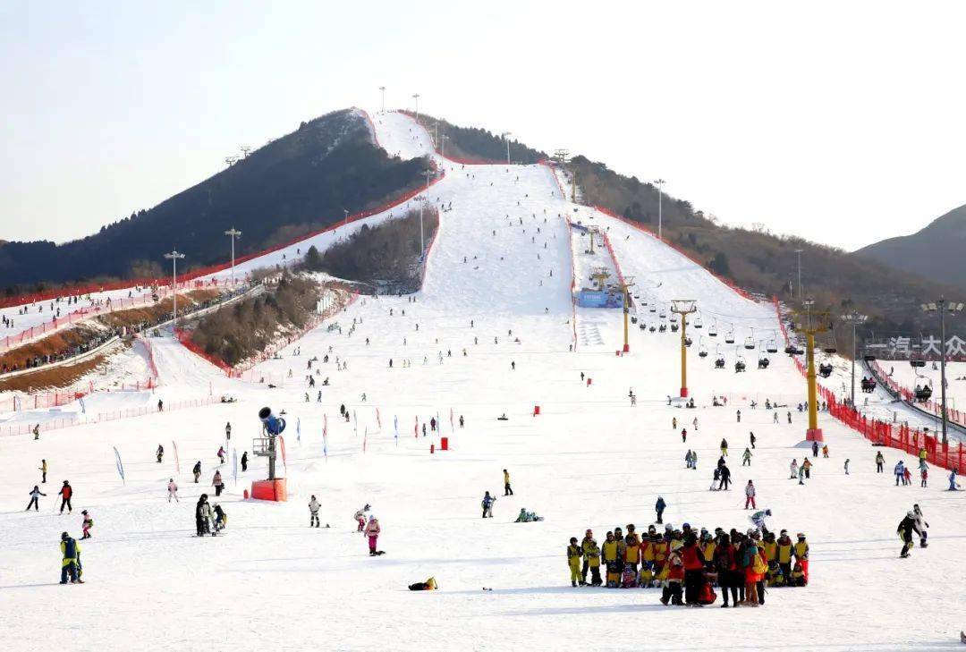 2月2日開始,以漁陽國際滑雪場為主陣地,同時打造兩個大型冰場,引入